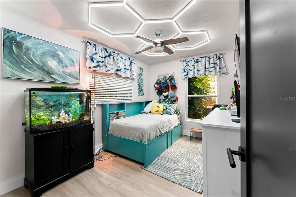 4785 BUTTERFLY PLACE NE photo 24