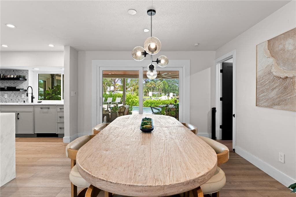 4785 BUTTERFLY PLACE NE photo 15