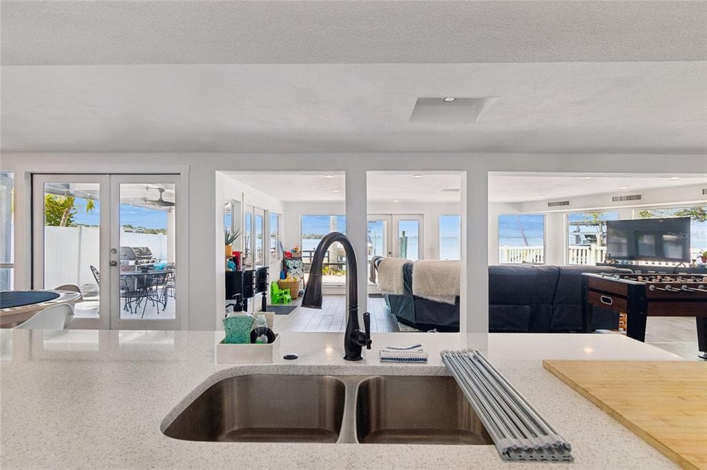 104 KLOSTERMAN ROAD W photo 9