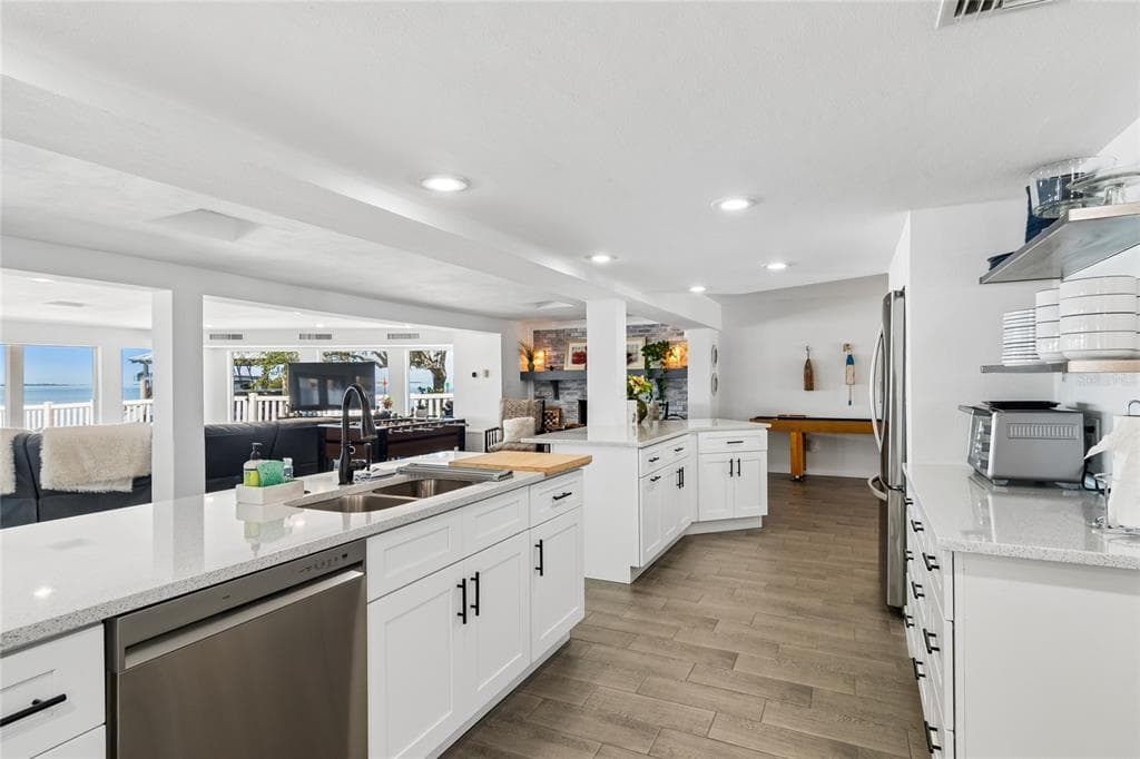 104 KLOSTERMAN ROAD W photo 10