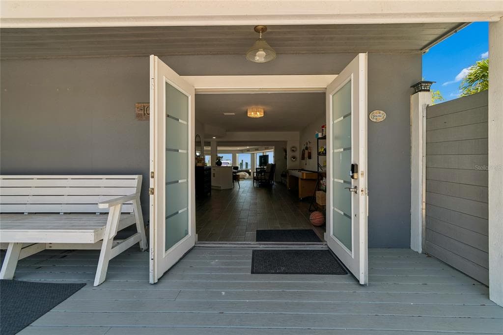 104 KLOSTERMAN ROAD W 4