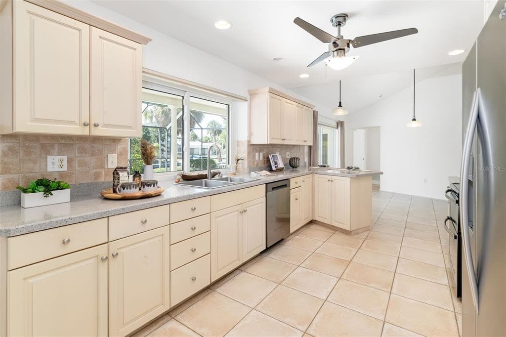 5456 AZURE WAY photo 10