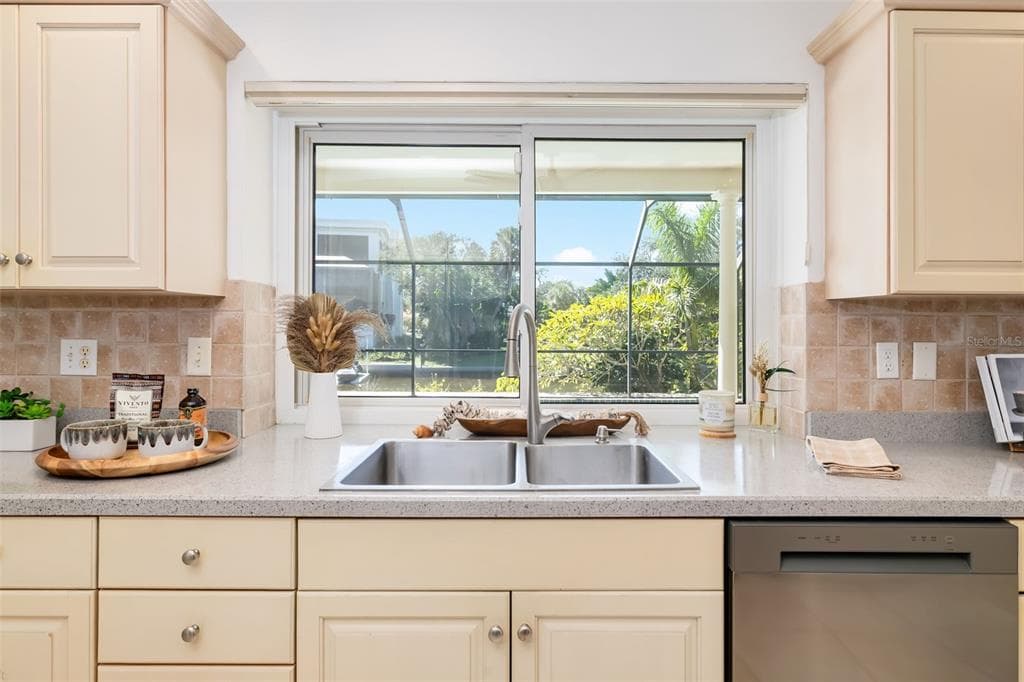 5456 AZURE WAY photo 11