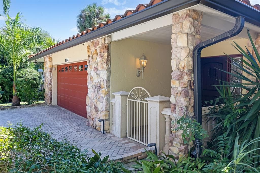 5456 AZURE WAY photo 4