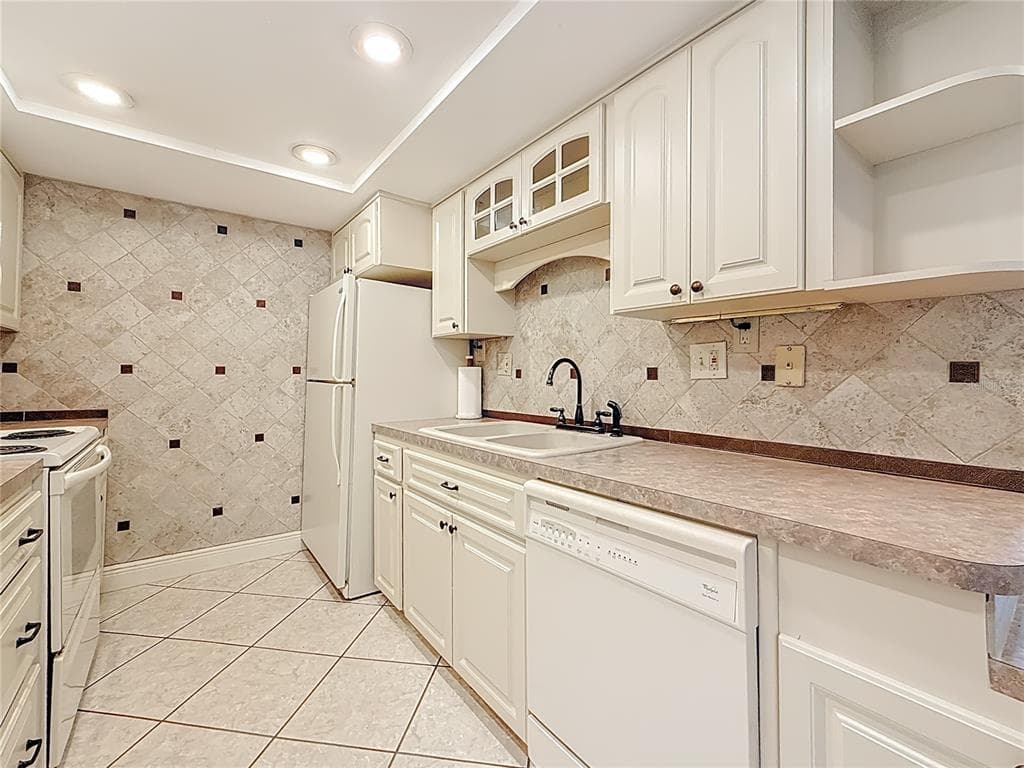 400 64TH AVENUE 1204 photo 8