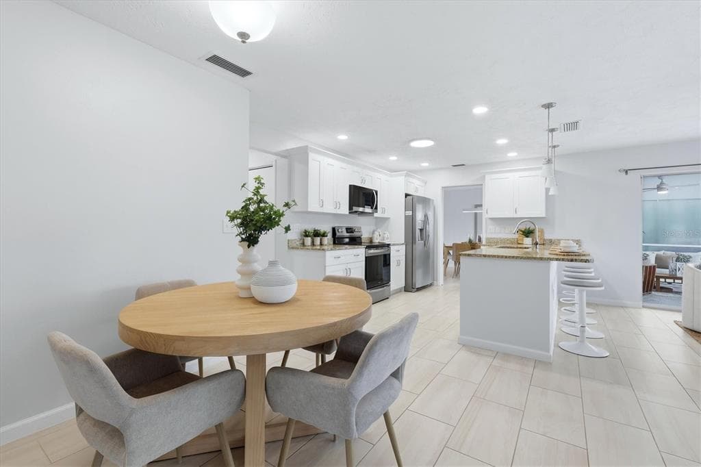 1010 MALIBU COURT photo 17