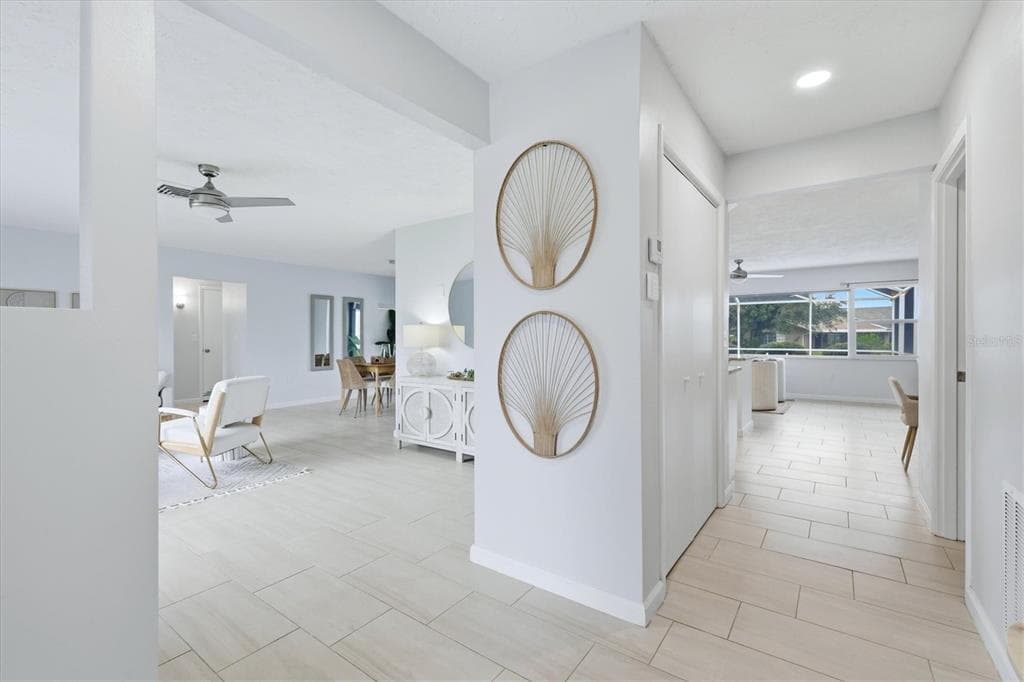 1010 MALIBU COURT photo 4