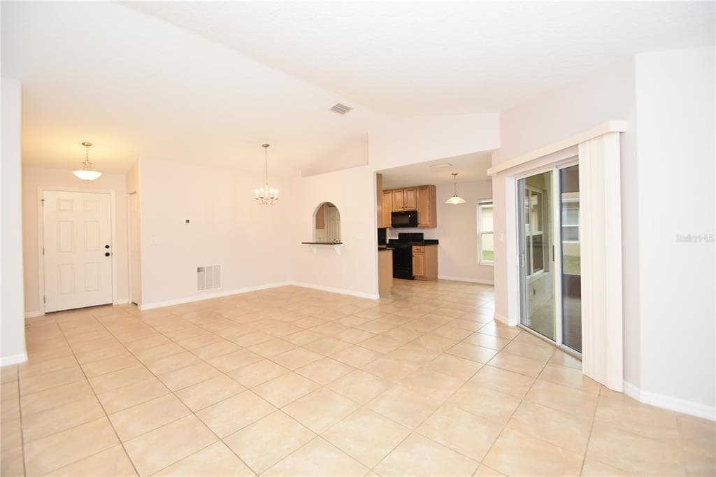 34 RENSHAW DRIVE photo 4