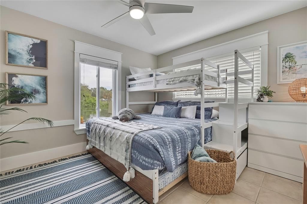 16 BEACH LANE 101 photo 14