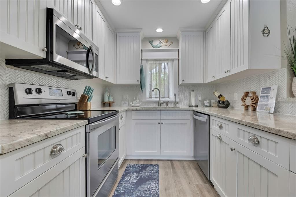 16 BEACH LANE 101 photo 11
