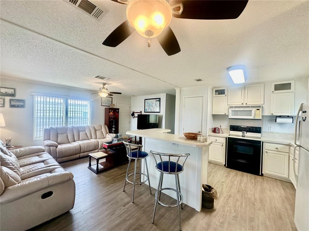 131 BONNIE DRIVE photo 6