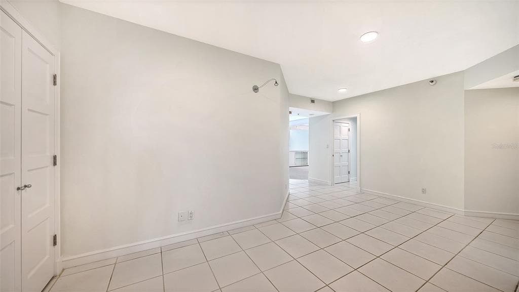 2550 HARBOURSIDE DRIVE 334 photo 7
