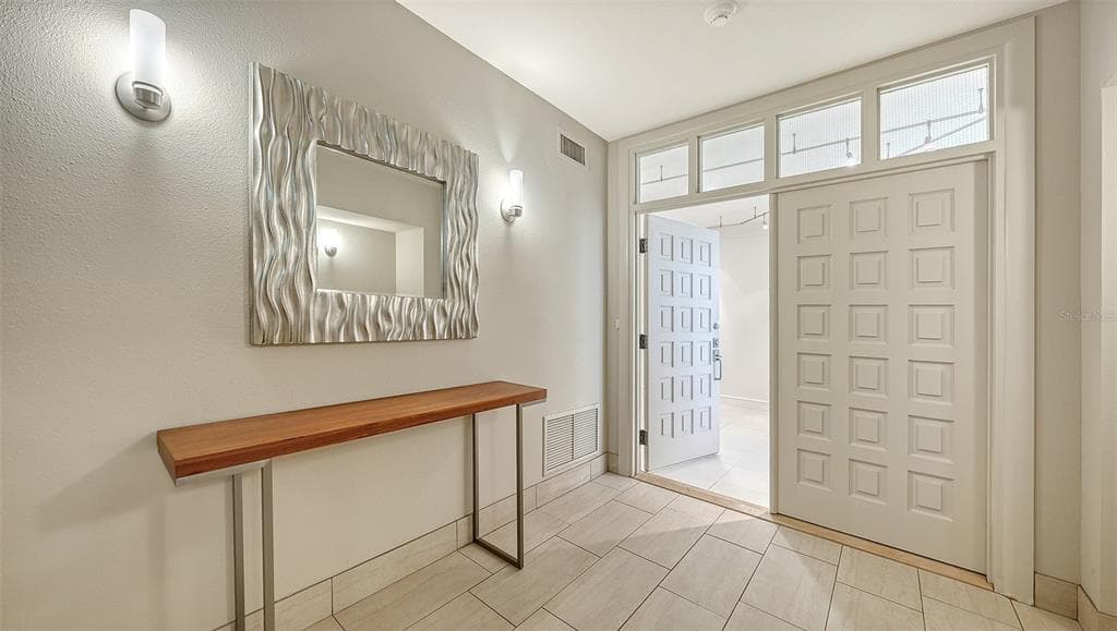 2550 HARBOURSIDE DRIVE 334 photo 5