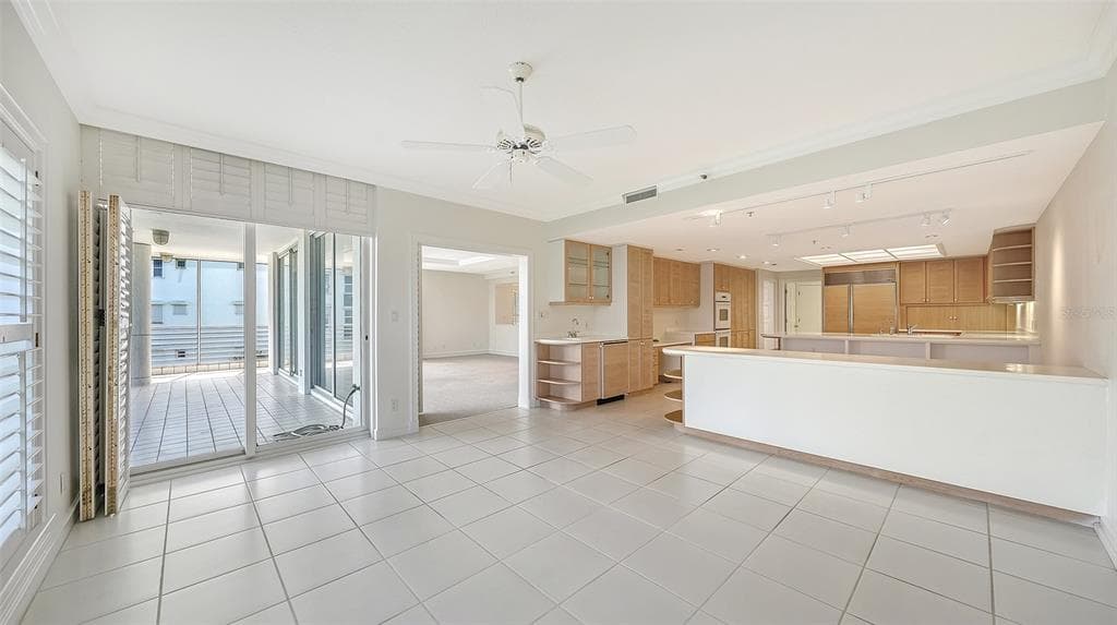 2550 HARBOURSIDE DRIVE 334 photo 20