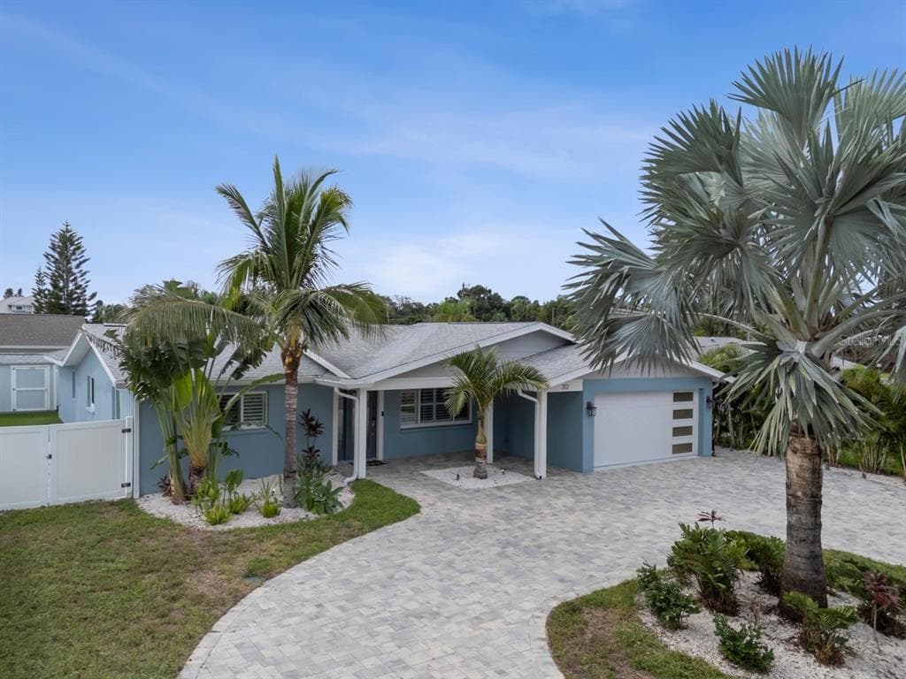 312 WESTWINDS DRIVE photo 1