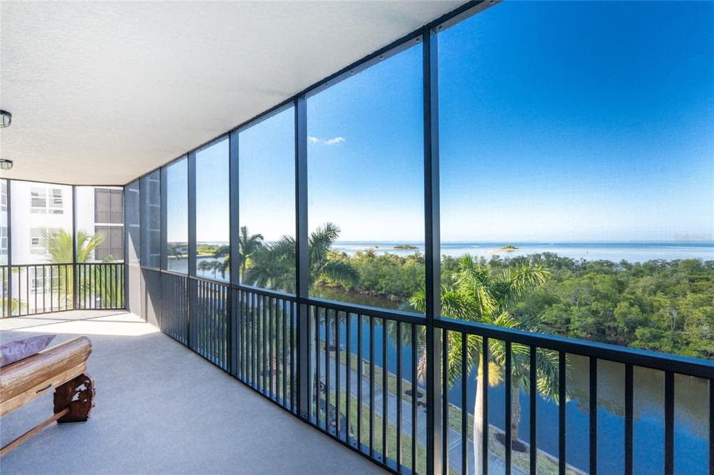 3329 SUNSET KEY CIR 301 photo 17