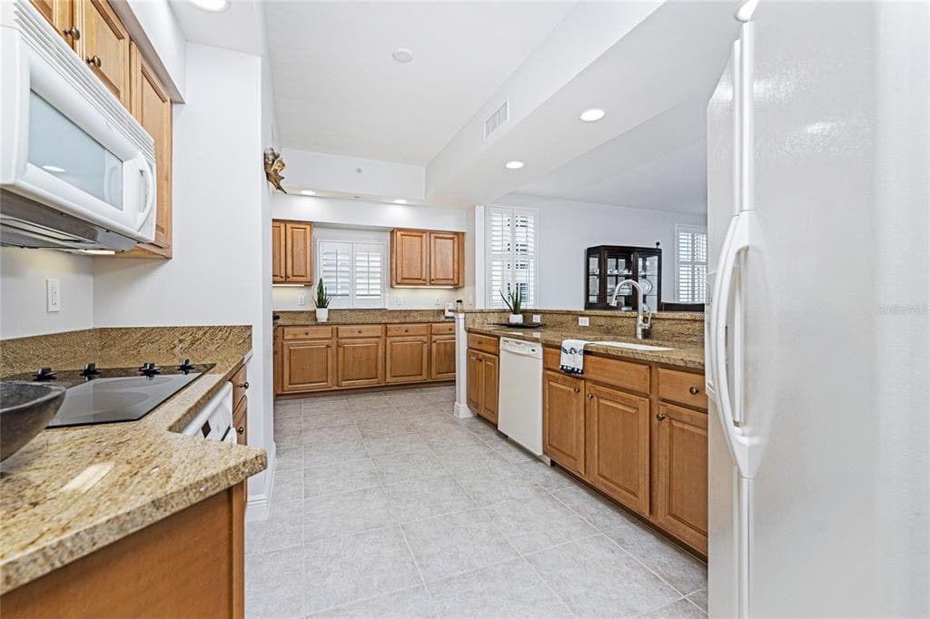 3329 SUNSET KEY CIR 301 photo 12