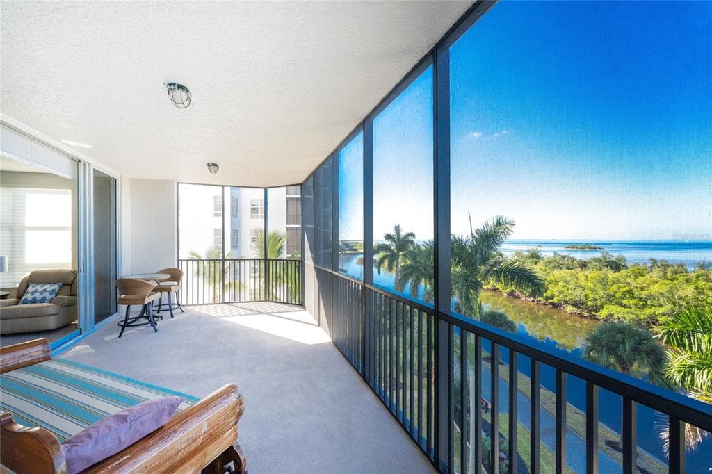 3329 SUNSET KEY CIR 301 photo 18