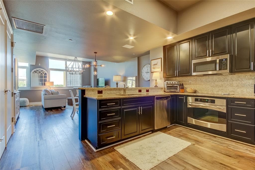 331 CLEVELAND STREET 317 photo 15