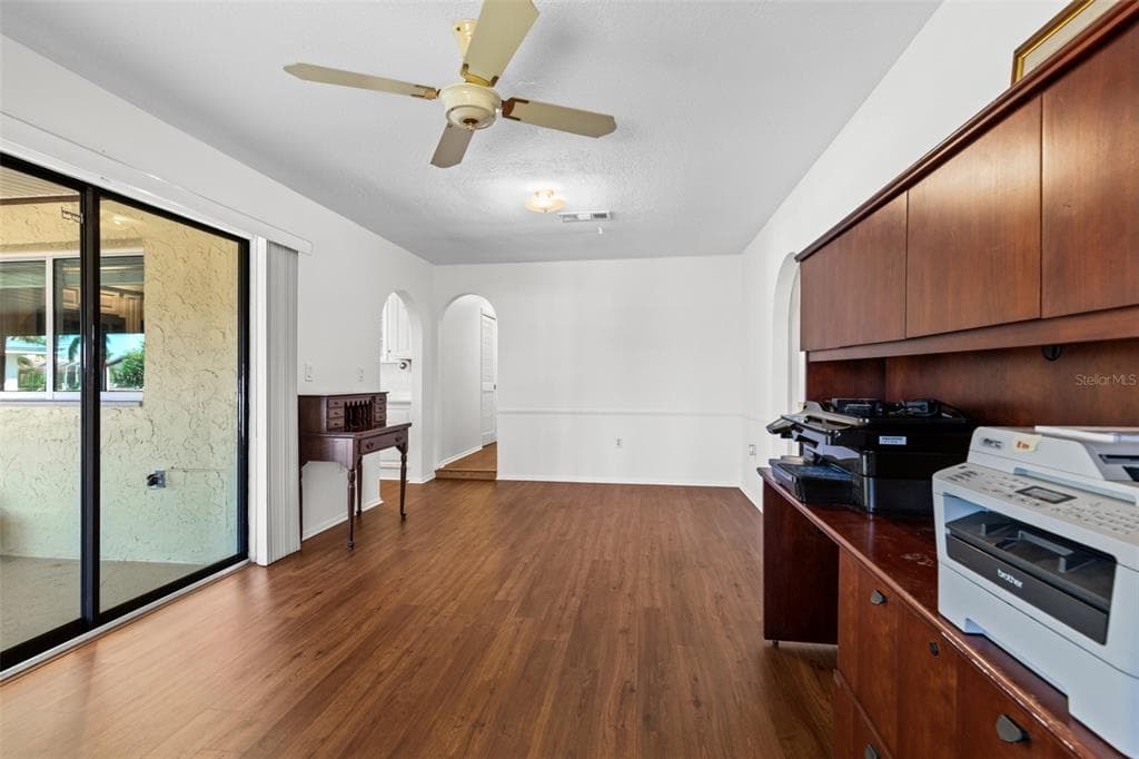 145 BAYSHORE COURT photo 13