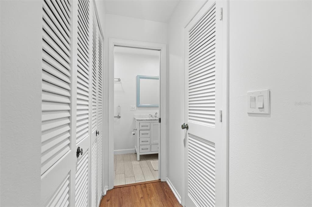 145 BAYSHORE COURT photo 16