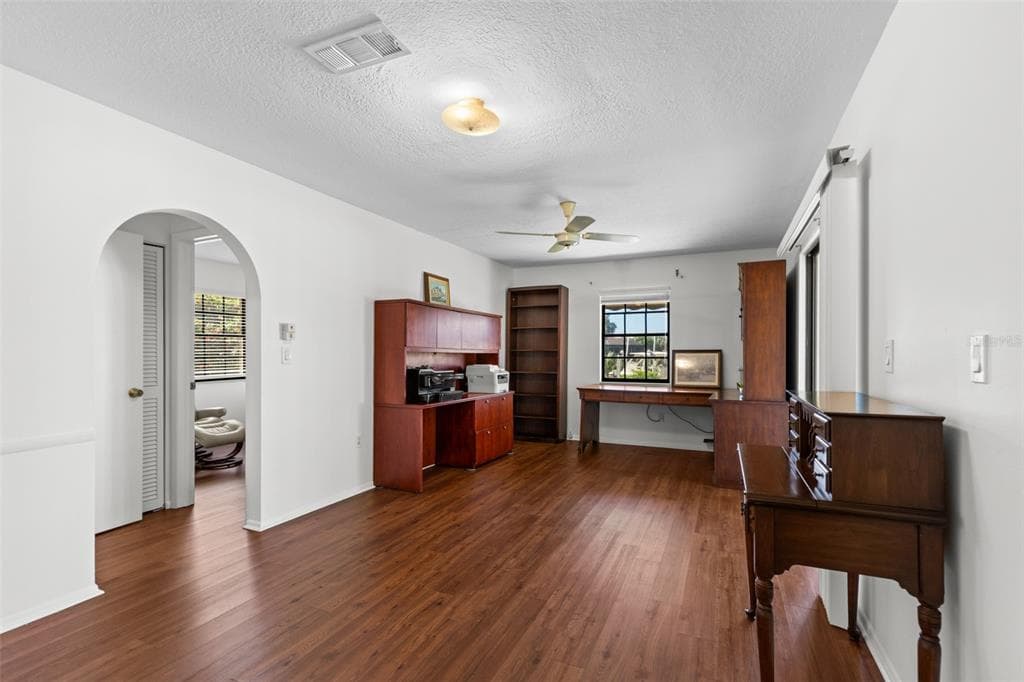 145 BAYSHORE COURT photo 12