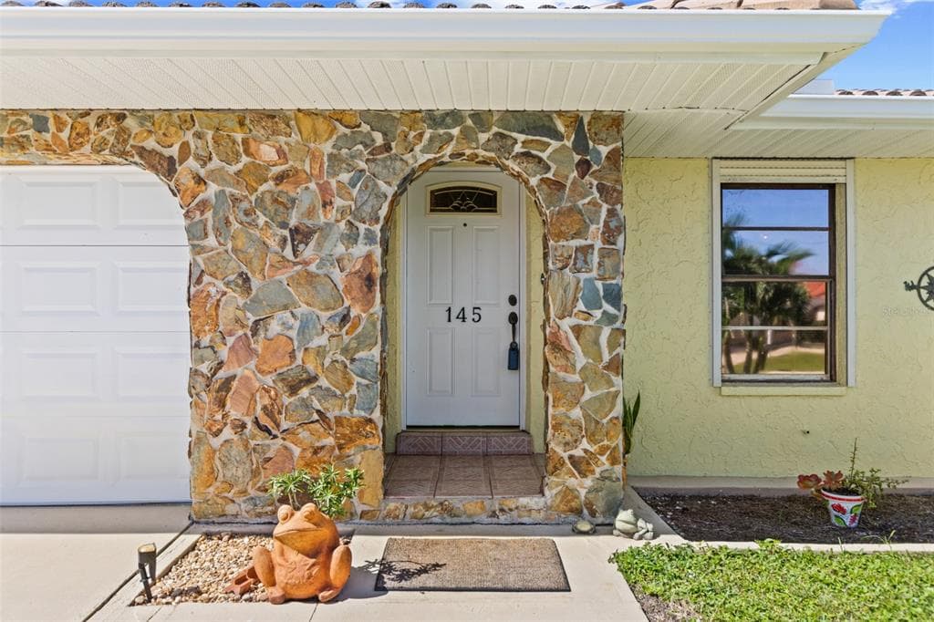 145 BAYSHORE COURT photo 3