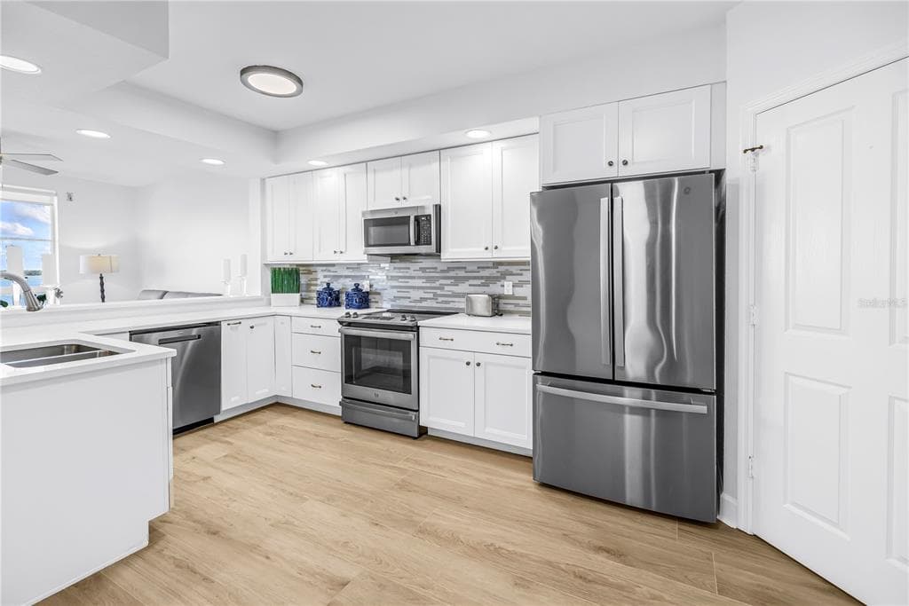 4981 BACOPA LANE S 602 photo 19