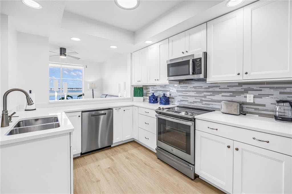 4981 BACOPA LANE S 602 photo 21