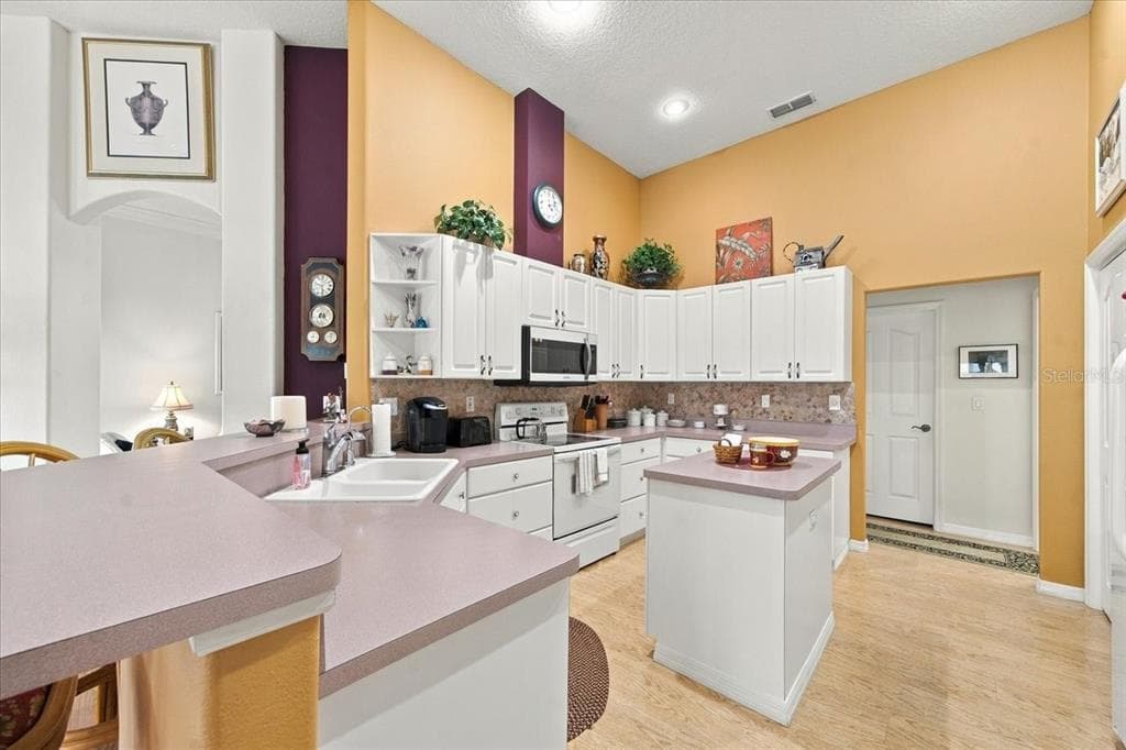 10081 GEORGETOWN COURT photo 23