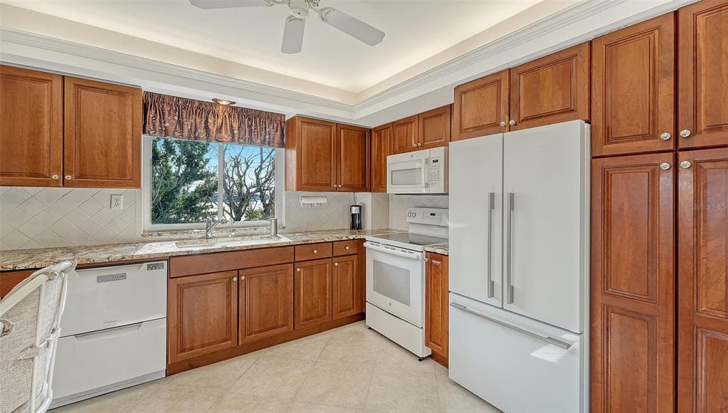 777 JOHN RINGLING BOULEVARD 36 photo 13