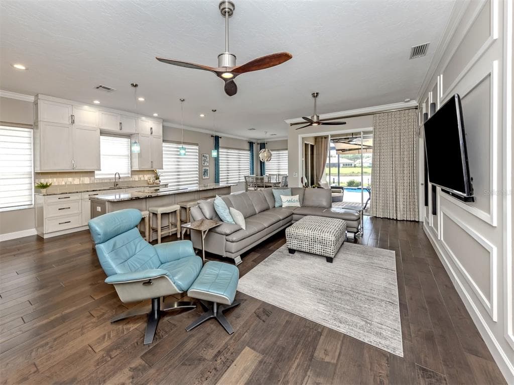 565 FALLBROOK DRIVE photo 5
