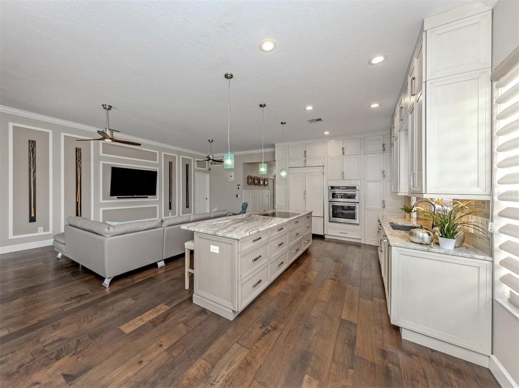 565 FALLBROOK DRIVE photo 11