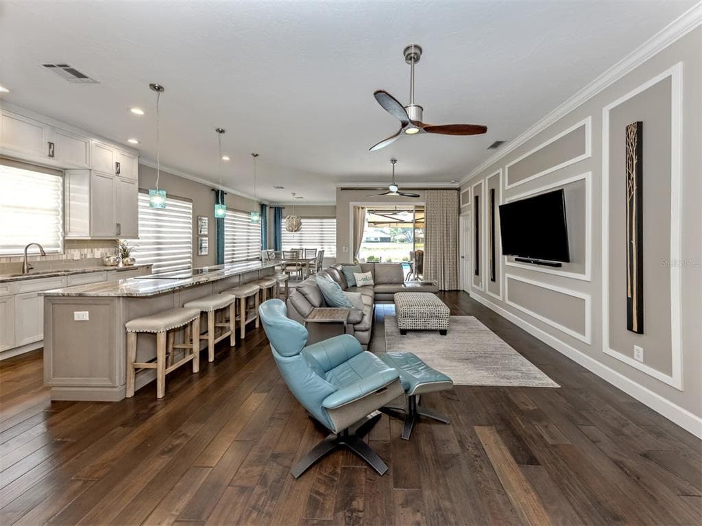 565 FALLBROOK DRIVE photo 4