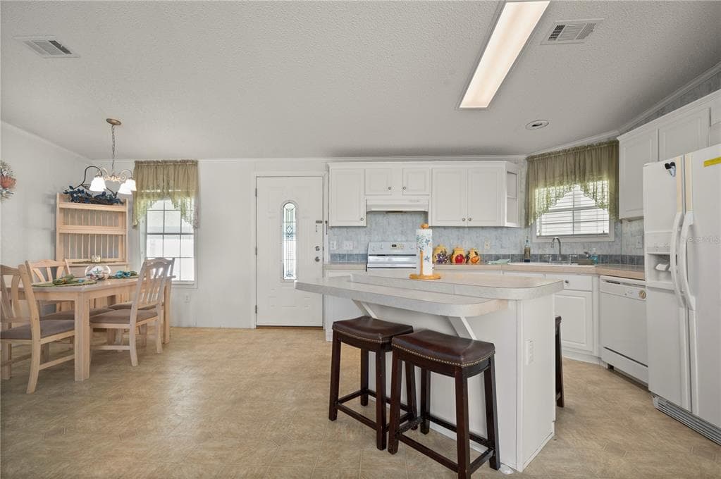 720 DANIA COURT photo 12
