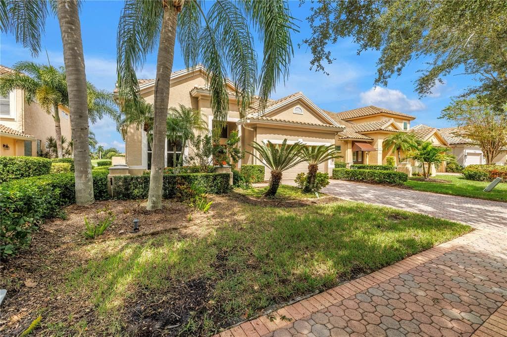 9724 SAGO POINT DRIVE photo 2