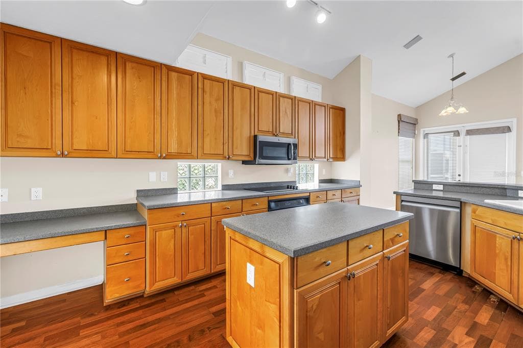 9724 SAGO POINT DRIVE photo 12