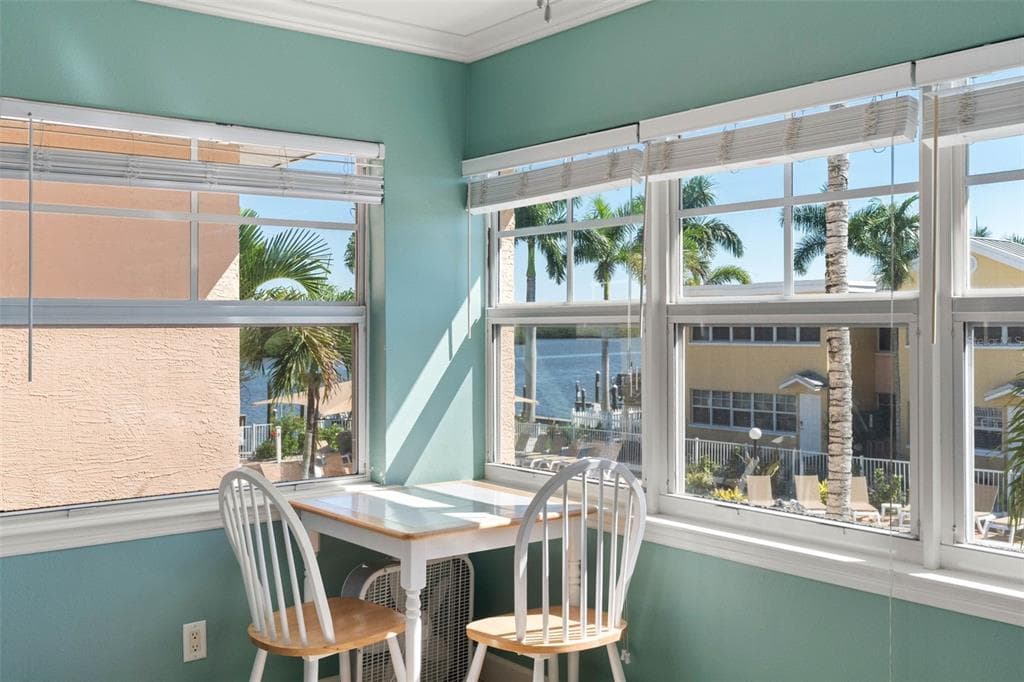 19417 GULF BOULEVARD B204 photo 5