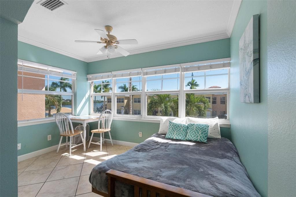 19417 GULF BOULEVARD B204 photo 9