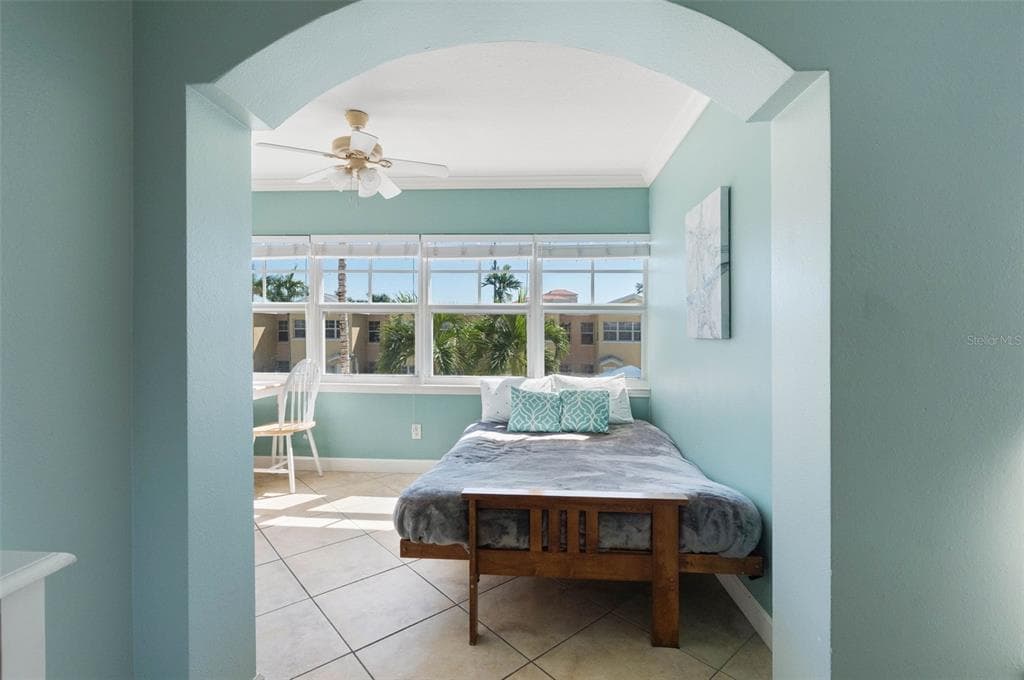 19417 GULF BOULEVARD B204 photo 10