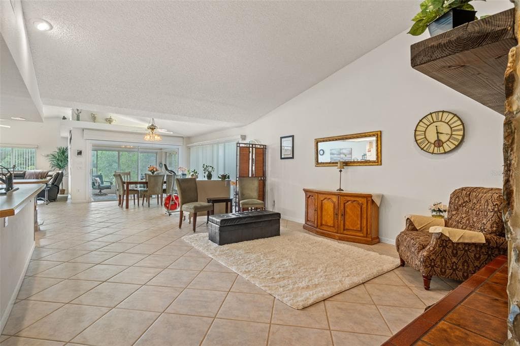 8328 DUNNELLON ROAD photo 15
