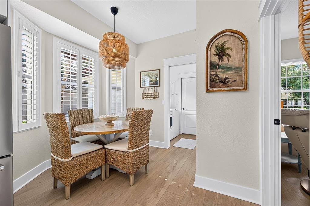 836 CONNEMARA CIRCLE photo 5