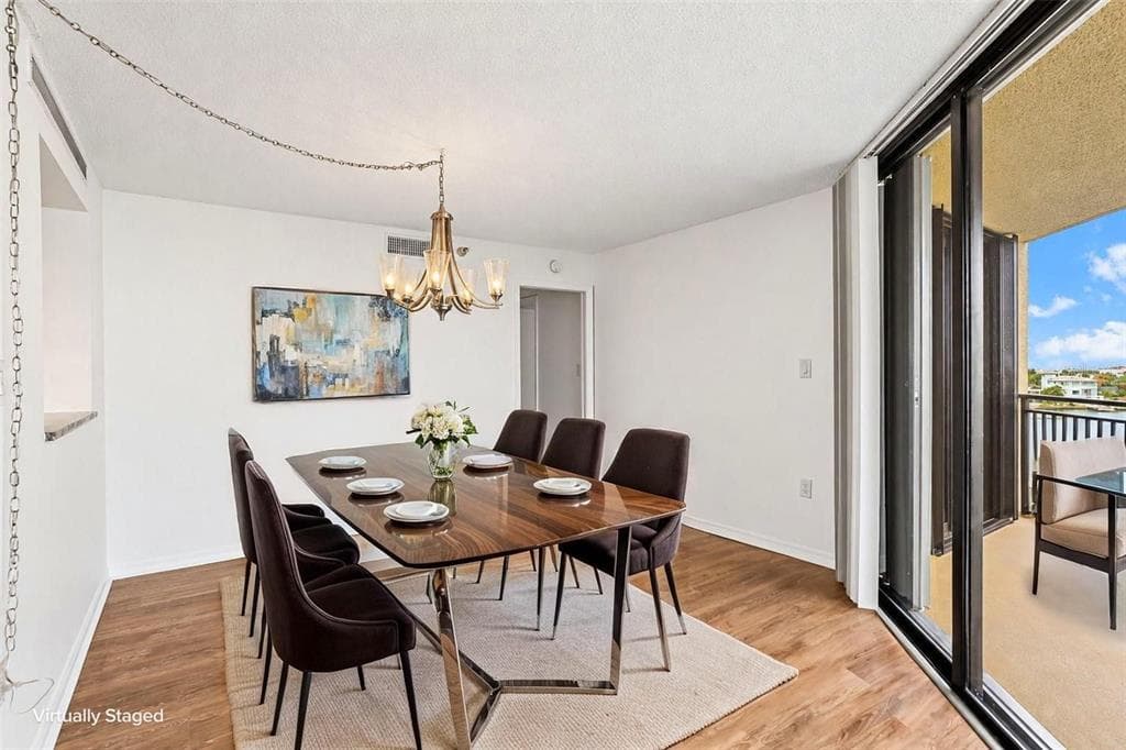 690 ISLAND WAY 606 photo 20