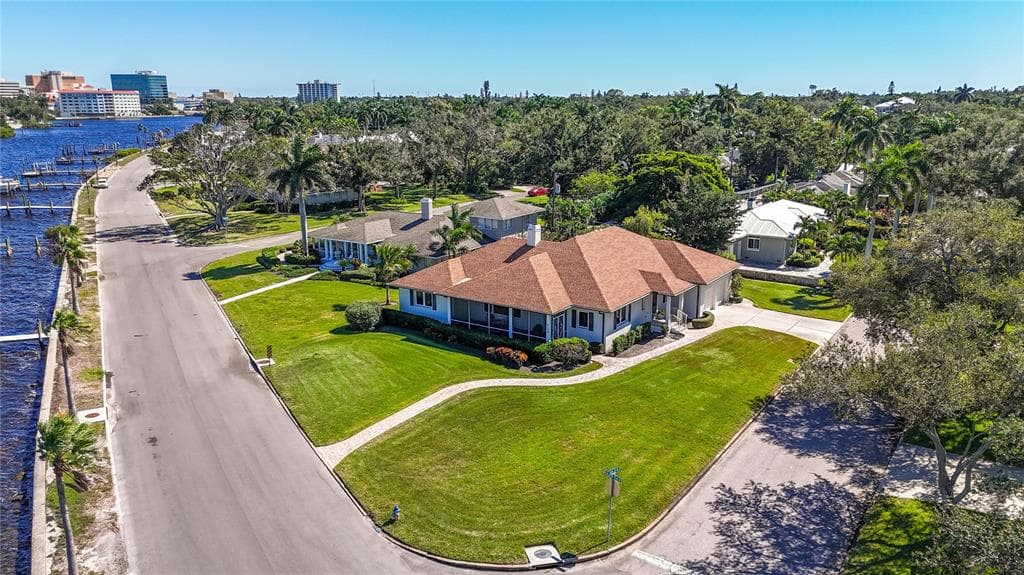 2305 RIVERVIEW BOULEVARD photo 4