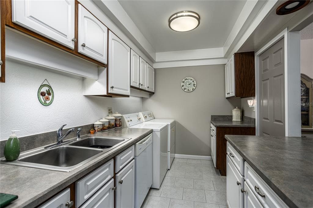 1717 NW 23RD AVENUE 2E photo 12
