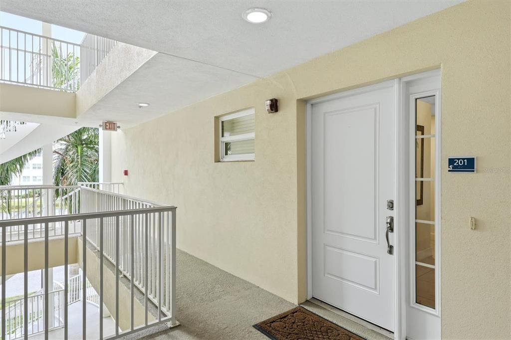 7820 34TH AVENUE W 201 photo 4