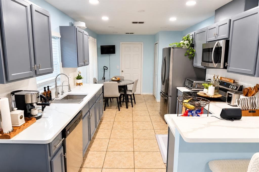 7816 HARBOR BRIDGE BOULEVARD photo 11