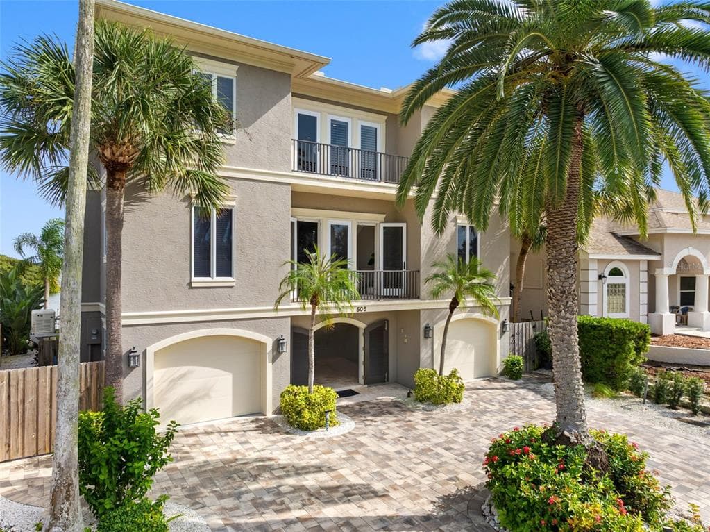505 HARBOR DRIVE 2