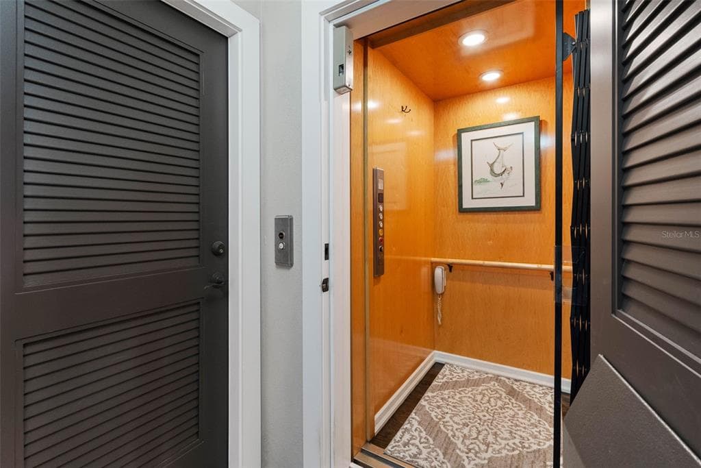505 HARBOR DRIVE photo 14