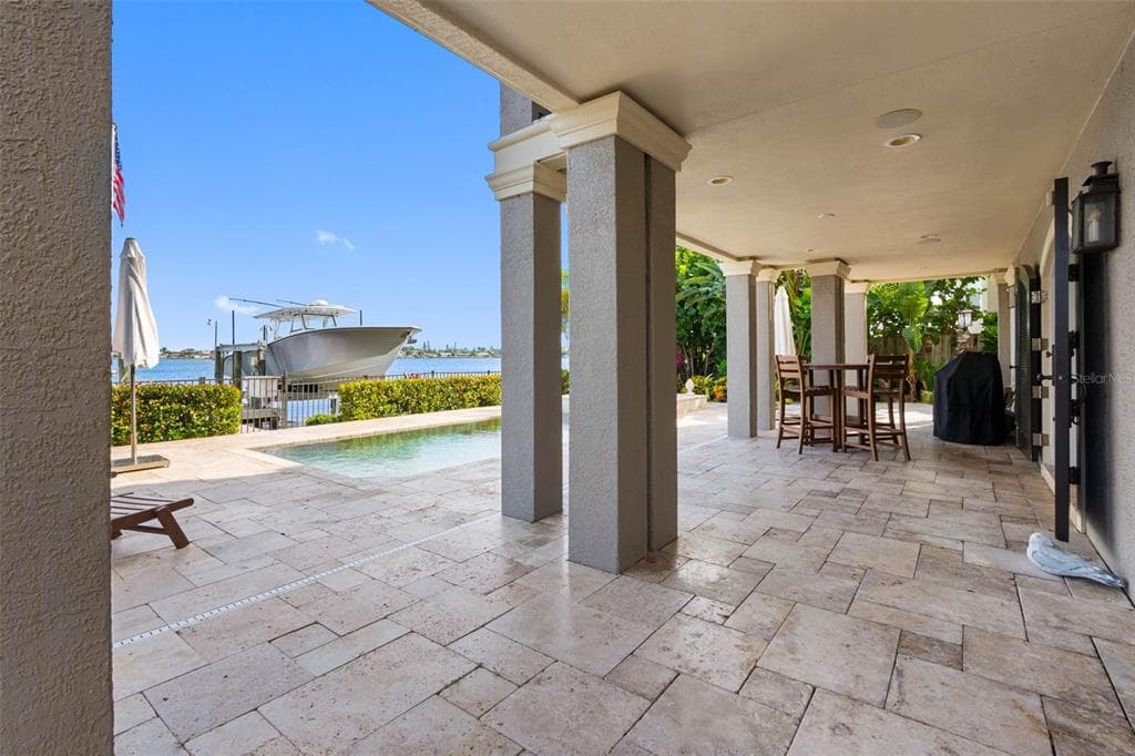 505 HARBOR DRIVE photo 11